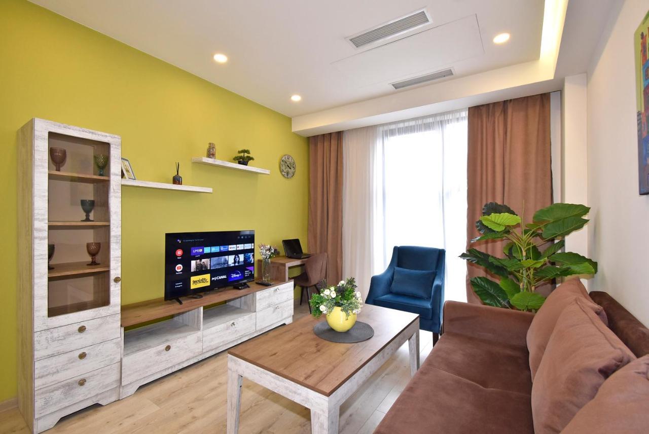 Home4You Apartments On Koghbatsi Jerevan Buitenkant foto