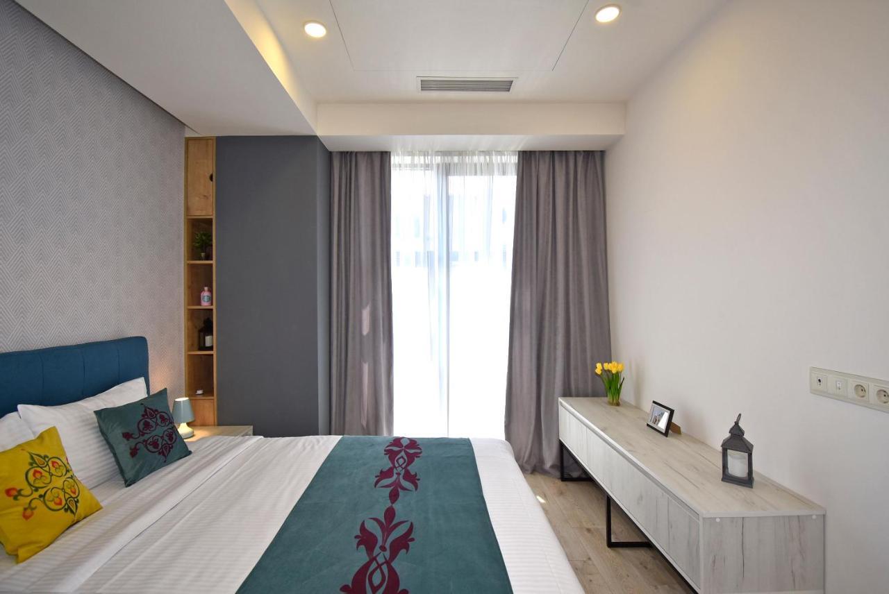 Home4You Apartments On Koghbatsi Jerevan Buitenkant foto