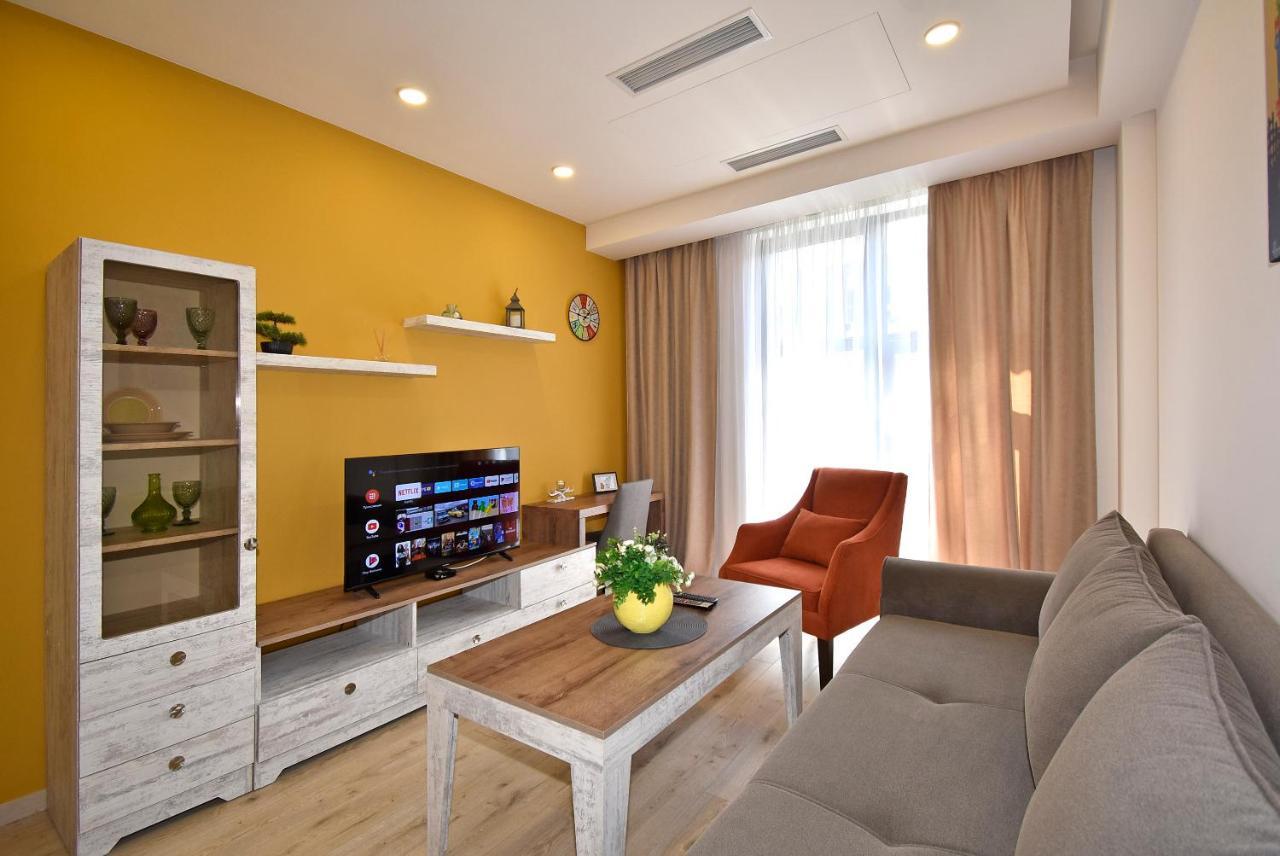 Home4You Apartments On Koghbatsi Jerevan Buitenkant foto