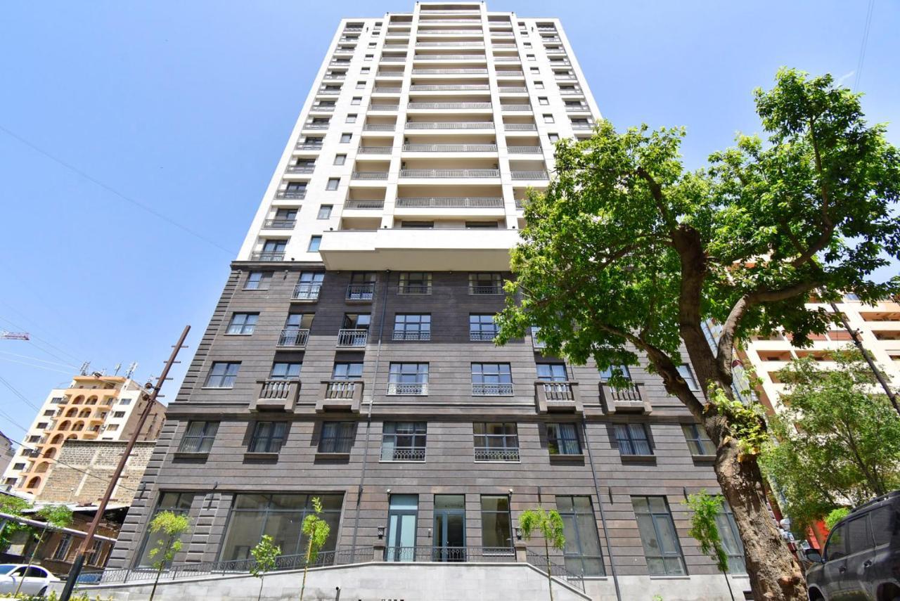Home4You Apartments On Koghbatsi Jerevan Buitenkant foto