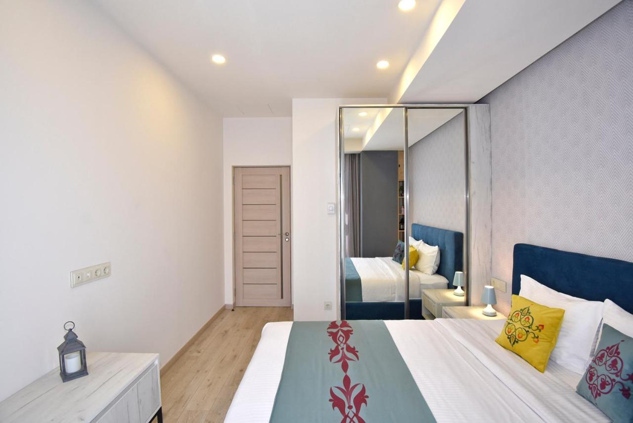 Home4You Apartments On Koghbatsi Jerevan Buitenkant foto
