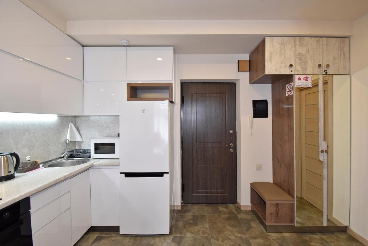 Home4You Apartments On Koghbatsi Jerevan Buitenkant foto