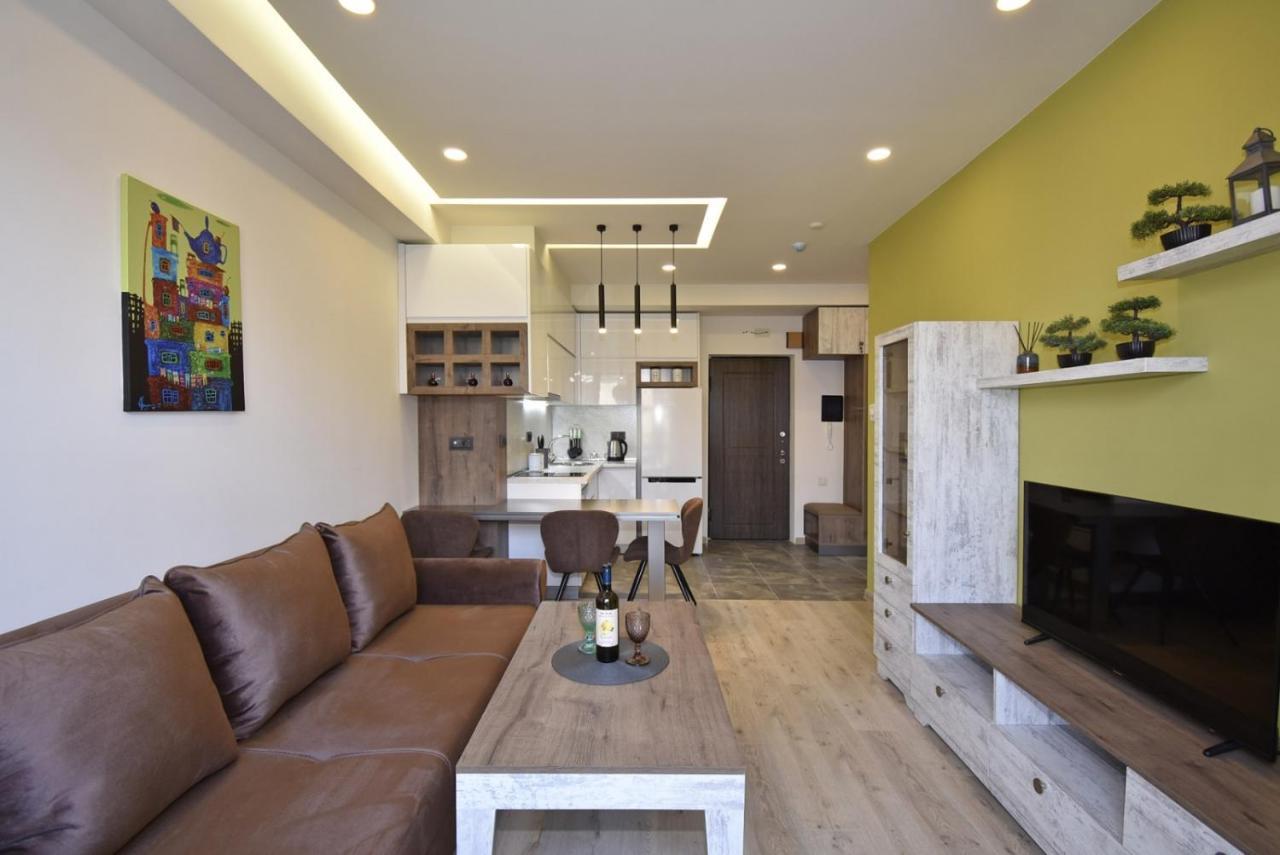 Home4You Apartments On Koghbatsi Jerevan Buitenkant foto