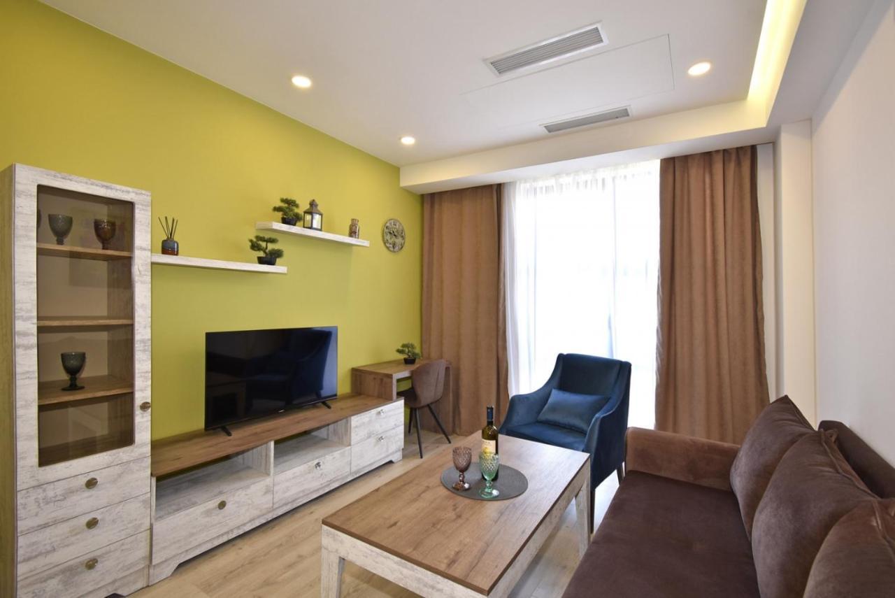 Home4You Apartments On Koghbatsi Jerevan Buitenkant foto
