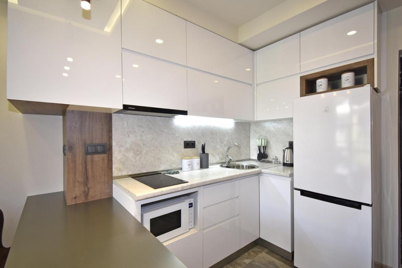 Home4You Apartments On Koghbatsi Jerevan Buitenkant foto