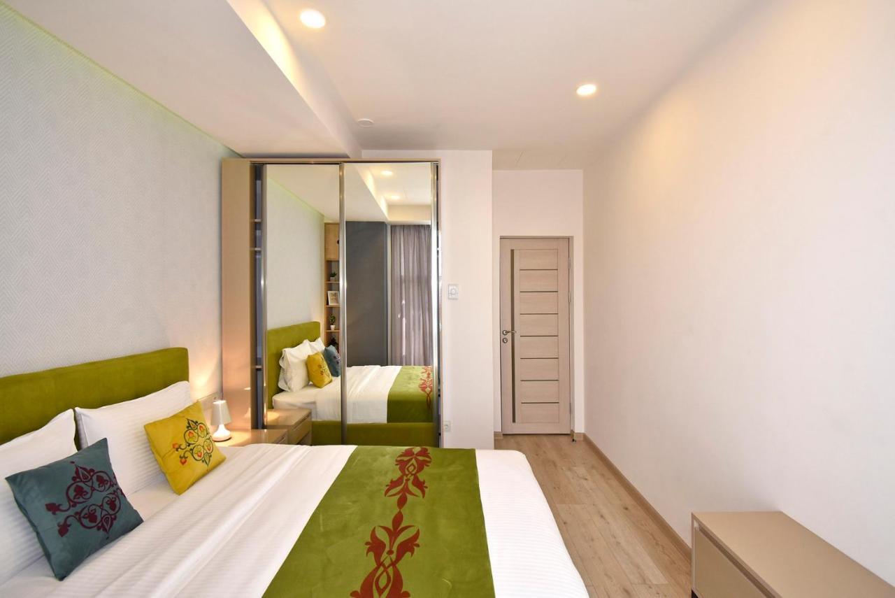 Home4You Apartments On Koghbatsi Jerevan Buitenkant foto
